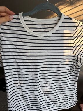 Abercrombie & Fitch White Tee with Black Horizontal Stripes